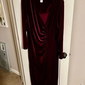 Gorgeous Long Sleeve Velvet Dress in Deep wine